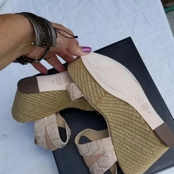 Matt Berson Golden snake wedges 10 NIB - Picture 5 of 10